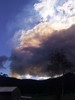 5-June-morning-A-new-smoke cloud